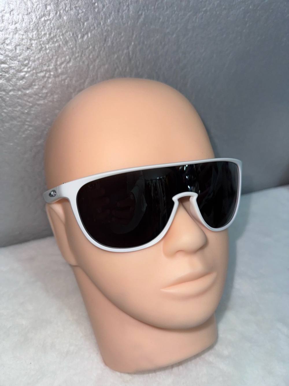 White Shield-Style Women's Sunglasses